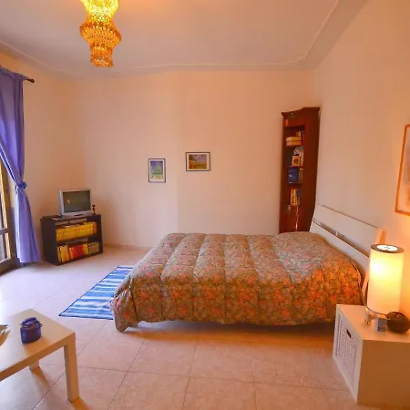 Casa Unifamiliar Con Jard N Privado * Agnone Bagni
