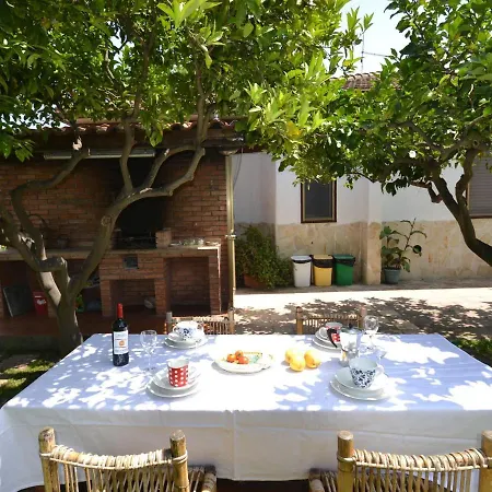 Casa Unifamiliar Con Jard N Privado Holiday home Agnone Bagni