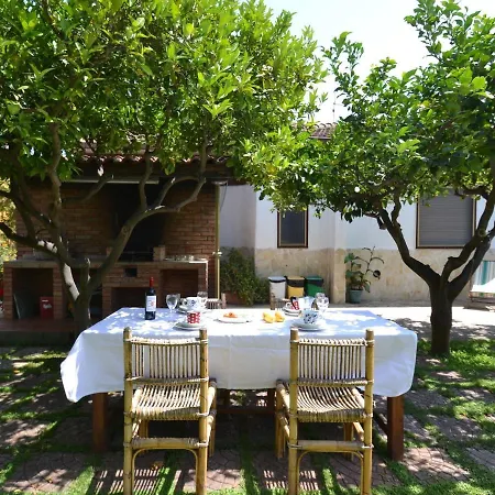 Casa Unifamiliar Con Jard N Privado * Agnone Bagni