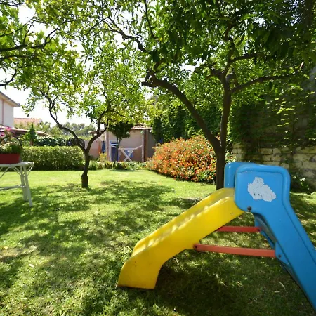 Casa Unifamiliar Con Jard N Privado Holiday home Agnone Bagni