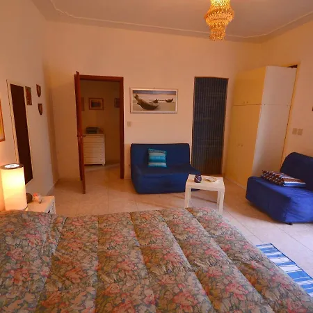 Casa Unifamiliar Con Jard N Privado Holiday home Agnone Bagni