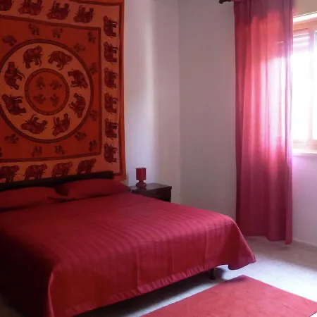 Casa Unifamiliar Con Jard N Privado Holiday home *