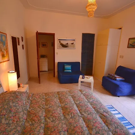By Holiday home Agnone Bagni
